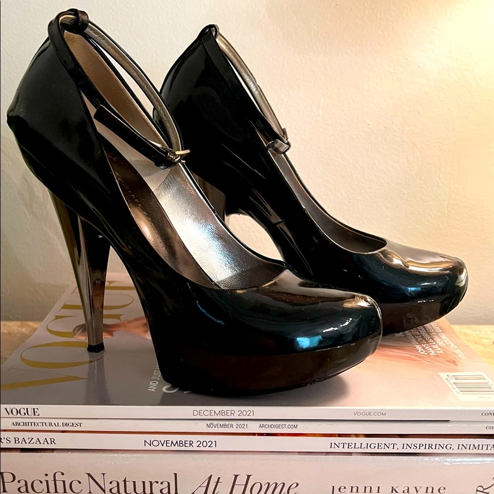 Giuseppe Zanotti Patent Leather Pumps